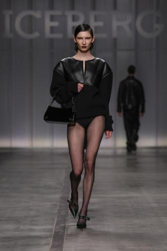 ICEBERG FW24 SHOW LOOK-39