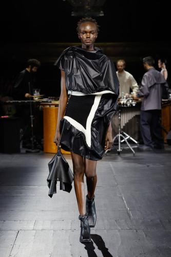ISSEY-MIYAKE AW23 LOOK09