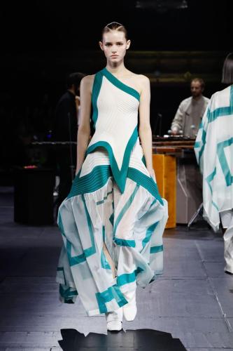 ISSEY-MIYAKE AW23 LOOK12