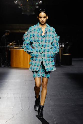 ISSEY-MIYAKE AW23 LOOK18
