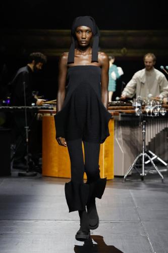 ISSEY-MIYAKE AW23 LOOK22