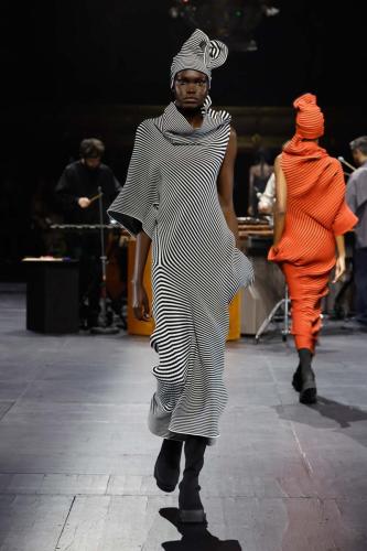 ISSEY-MIYAKE AW23 LOOK27