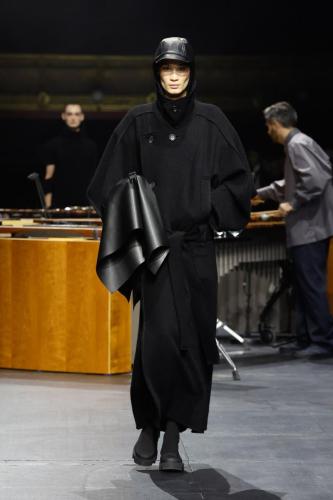 ISSEY-MIYAKE AW23 LOOK32