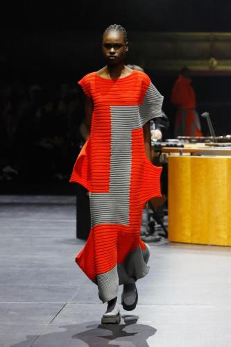 ISSEY-MIYAKE AW23 LOOK34