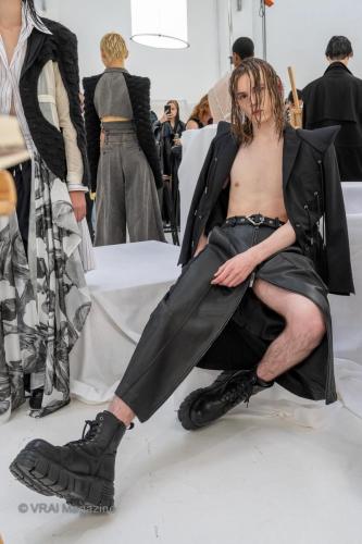 JarelZhang-ArtistPosing-15