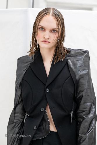 JarelZhang-ArtistPosing-6