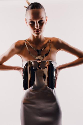 KATE BARTON FW23 LOOK17