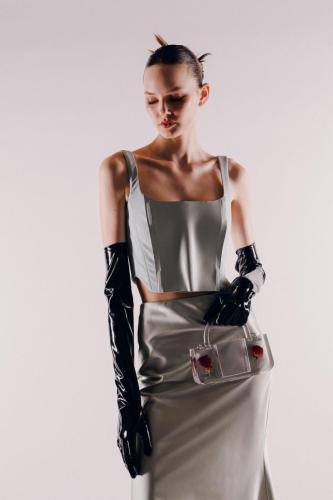 KATE BARTON FW23 LOOK2