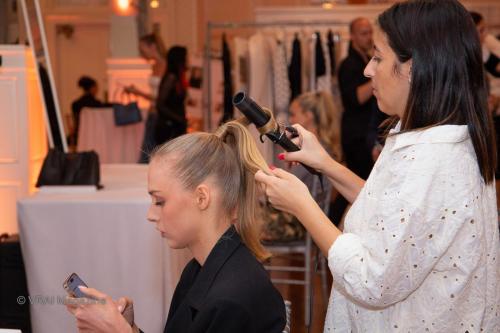 KIM Dennis-Basso-Backstage 3 230911
