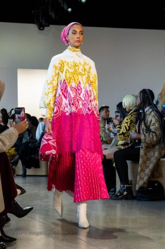 KIM Indonesia-Now-Group Runway 03 230213