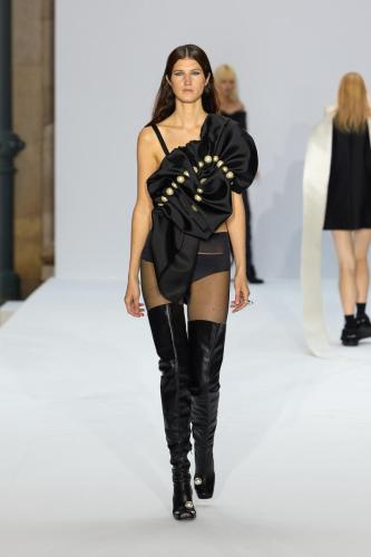 Kimhekim ss24 runway press look37