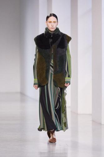 Kurogouchi fw23 runway press look34