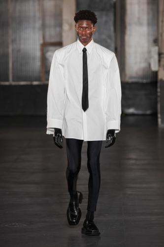 LGN fw23 runway press look02