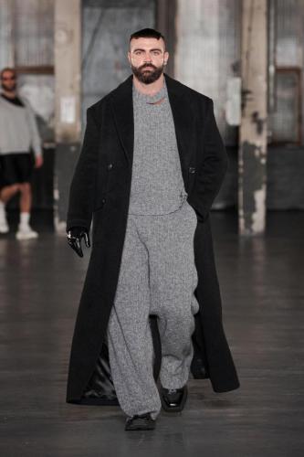 LGN fw23 runway press look06