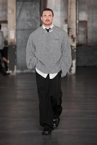 LGN fw23 runway press look09