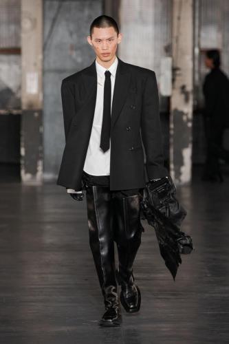 LGN fw23 runway press look10