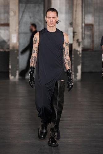 LGN fw23 runway press look19