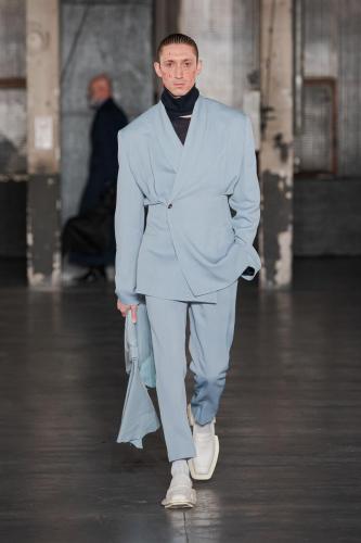 LGN fw23 runway press look22
