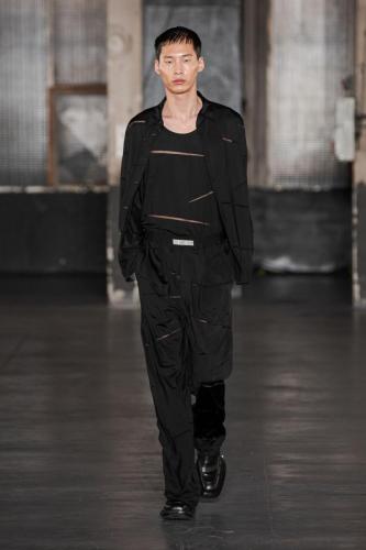 LGN fw23 runway press look25