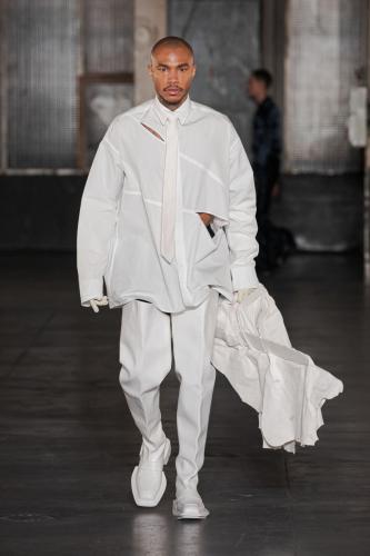 LGN fw23 runway press look28