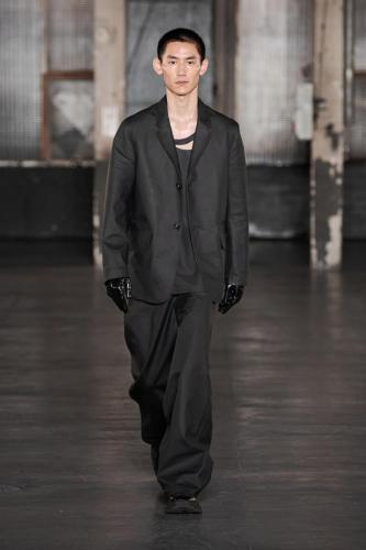 LGN fw23 runway press look31