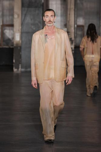 LGN fw23 runway press look36