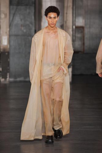 LGN fw23 runway press look37