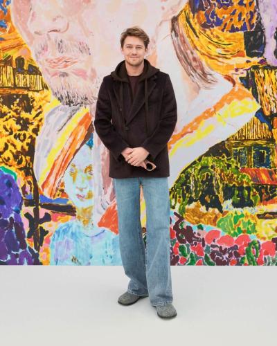 LOEWE FW24 MENS SHOW GUEST ARRIVALS JOE ALWYN RGB CROPPED 4X5