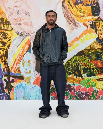 LOEWE FW24 MENS SHOW GUEST ARRIVALS KEVIN ABSTRACT RGB CROPPED 4X5