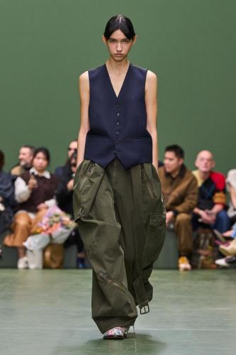 LOEWE FW24 WW SHOW RUNWAY LOOK 31 FRONT RGB CROPPED 2X3