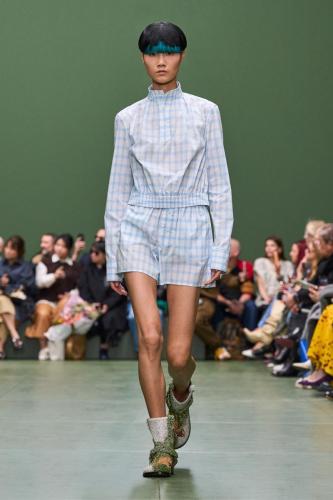 LOEWE FW24 WW SHOW RUNWAY LOOK 36 FRONT RGB CROPPED 2X3