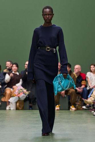 LOEWE FW24 WW SHOW RUNWAY LOOK 44 FRONT RGB CROPPED 2X3