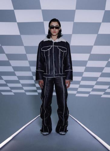 LOOK001