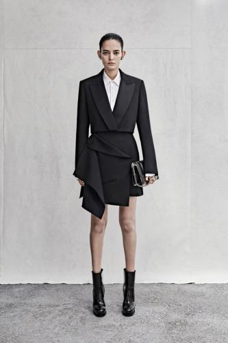 LOOK02