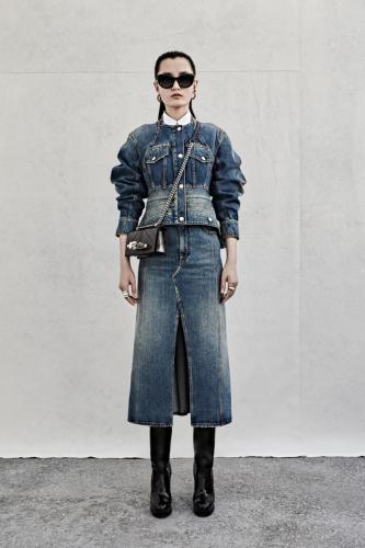 LOOK27