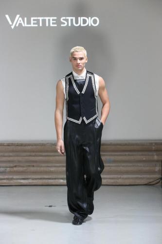 Look-003