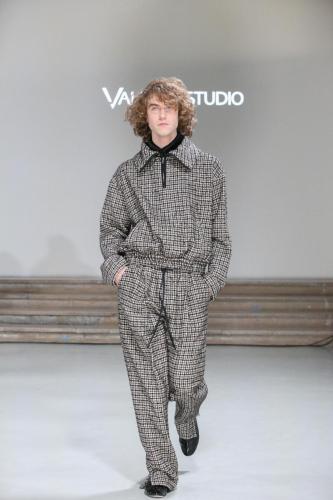 Look-011