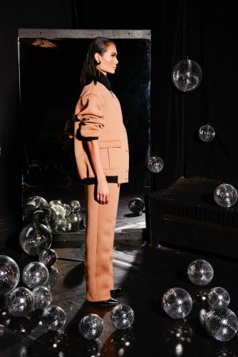 Look11