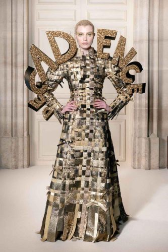 Look_24