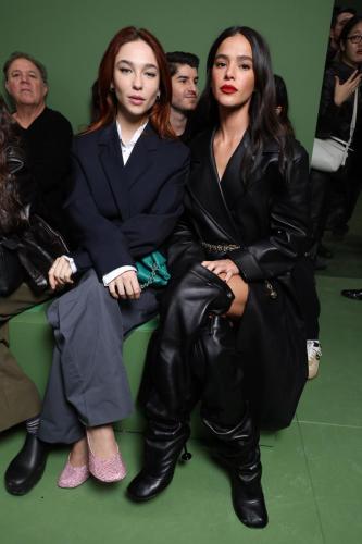 Loewe : Front Row - Paris Fashion Week - Womenswear Fall/Winter 2024-2025
