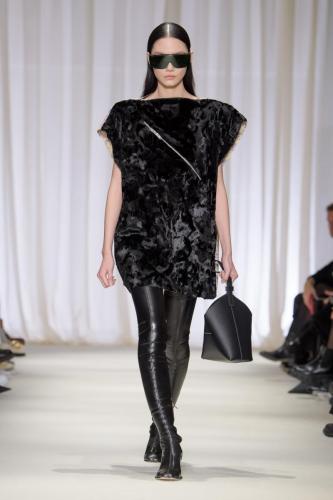 MM6-Maison-Margiela-AW24-Look-35