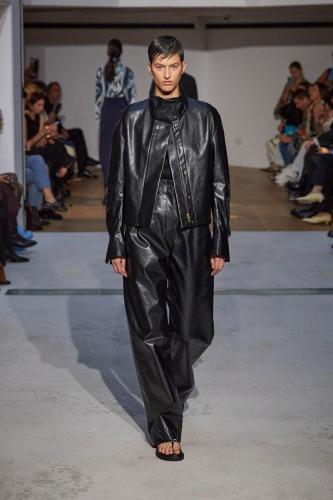 Mame-K ss24 runway press look24