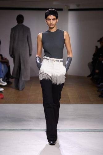 Mame Kurogouchi fw24 runway press look05