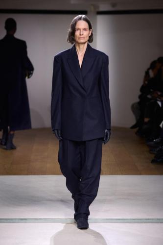 Mame Kurogouchi fw24 runway press look08