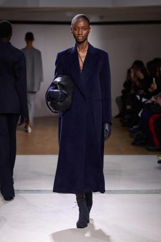 Mame Kurogouchi fw24 runway press look09