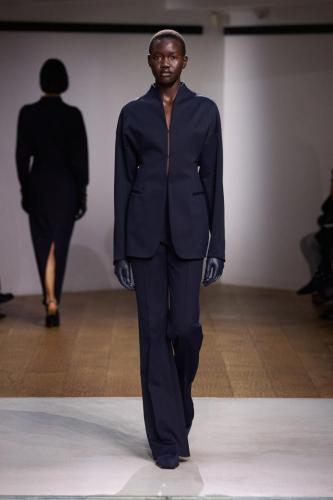 Mame Kurogouchi fw24 runway press look11
