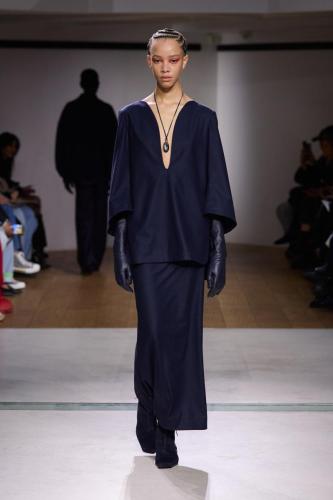 Mame Kurogouchi fw24 runway press look13