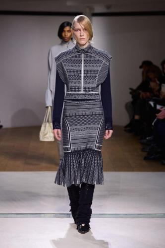 Mame Kurogouchi fw24 runway press look17