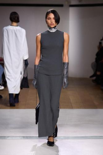 Mame Kurogouchi fw24 runway press look20