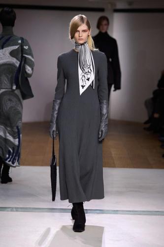 Mame Kurogouchi fw24 runway press look22
